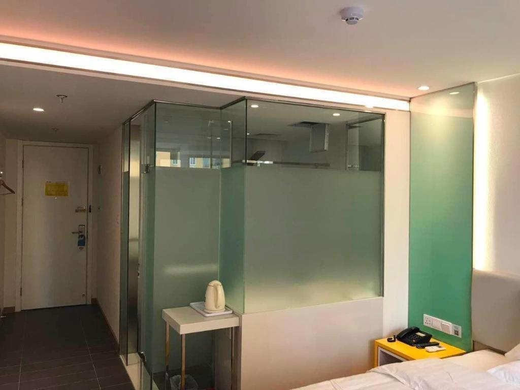 7 Days Panjiayuan Antique Cancer Hospital Hotel 2*